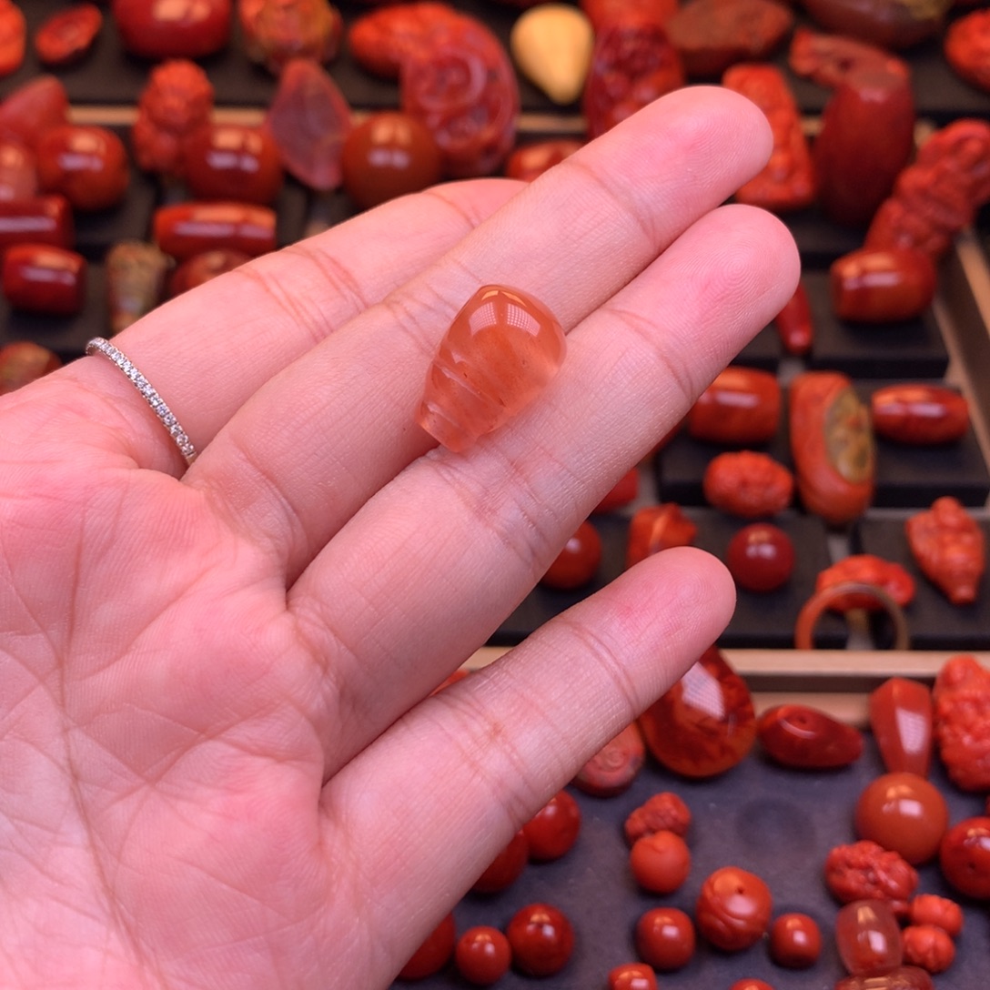 南红玛瑙未镶嵌川料冰飘三通11mm