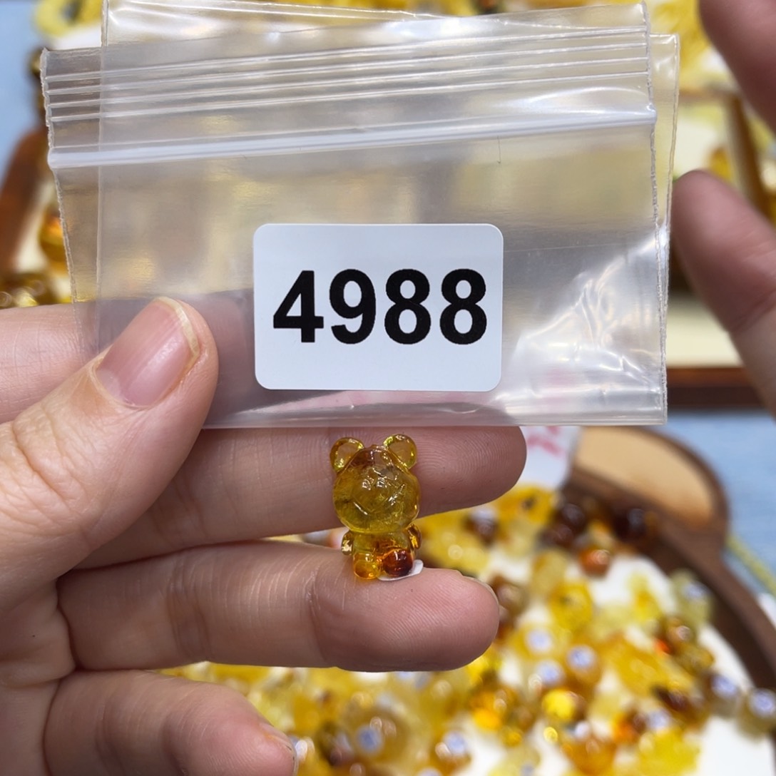 琥珀珠宝奇石未镶嵌