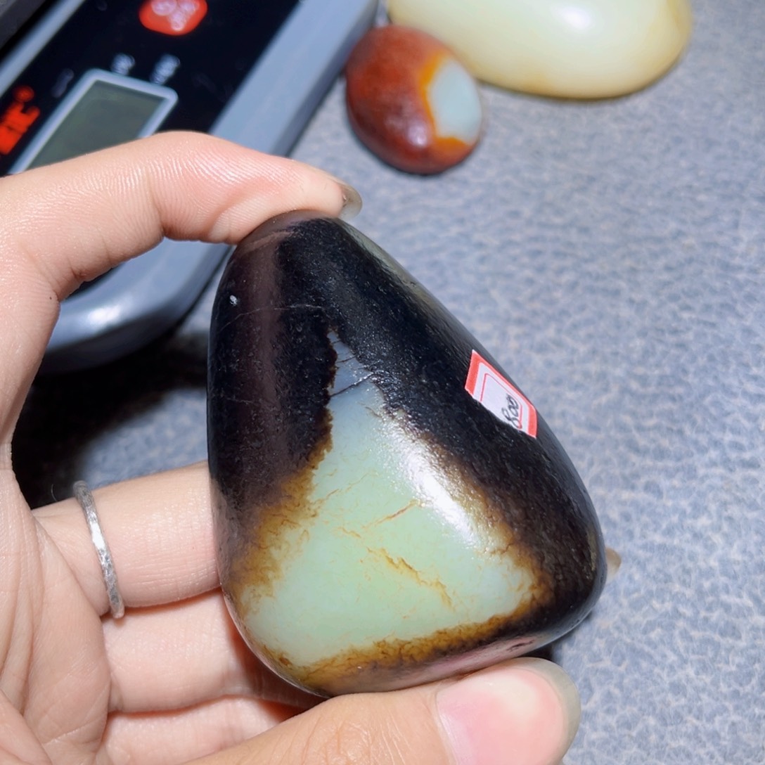 和田玉未镶嵌珠宝奇石邓*