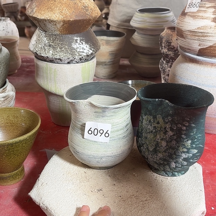 摆件高13，口9，有孔，6096