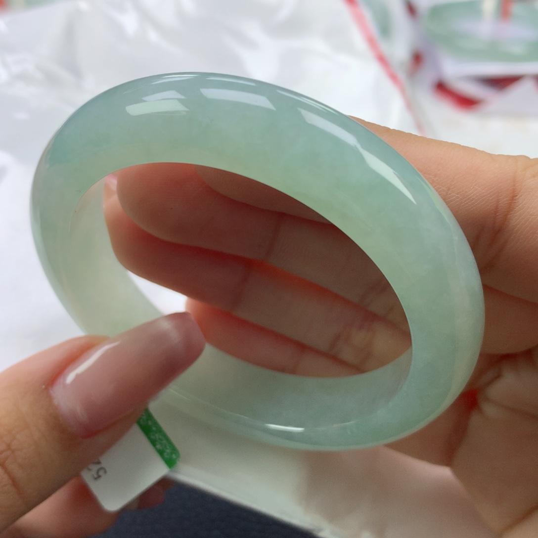 翡翠手镯未镶嵌52.7正