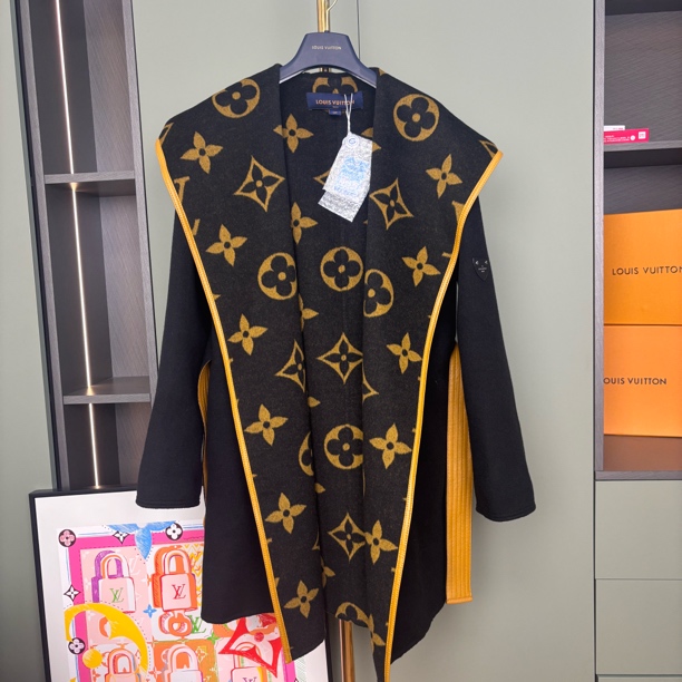 99新 LouisVuitton/路易威登 JSH0010/34码/围裹式系带连帽大衣