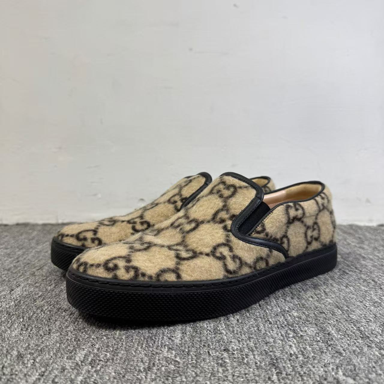 99新 GUCCI/古驰 毛绒一脚蹬/8码/17220