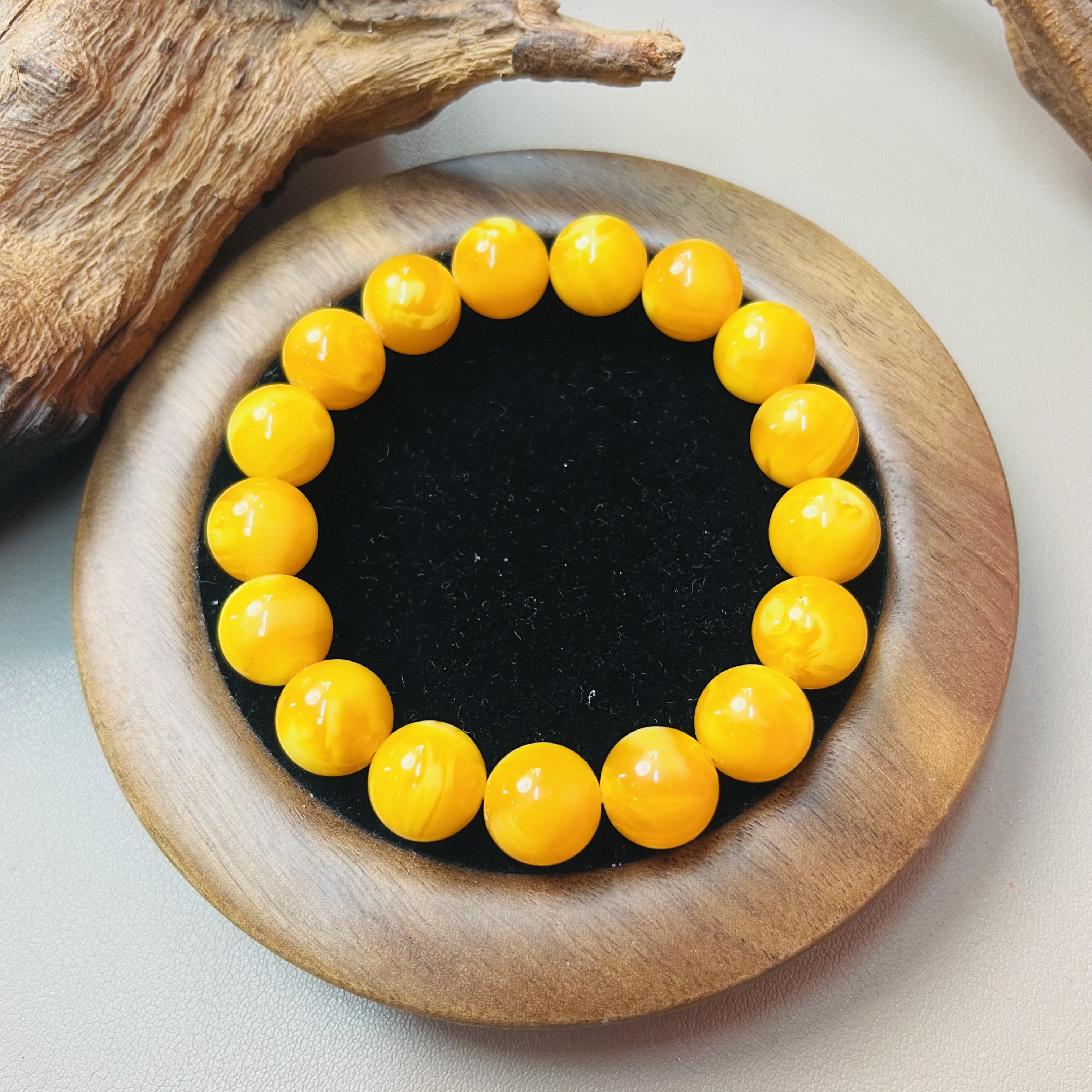 XL4603  缅甸新蜜妖花圆珠手串