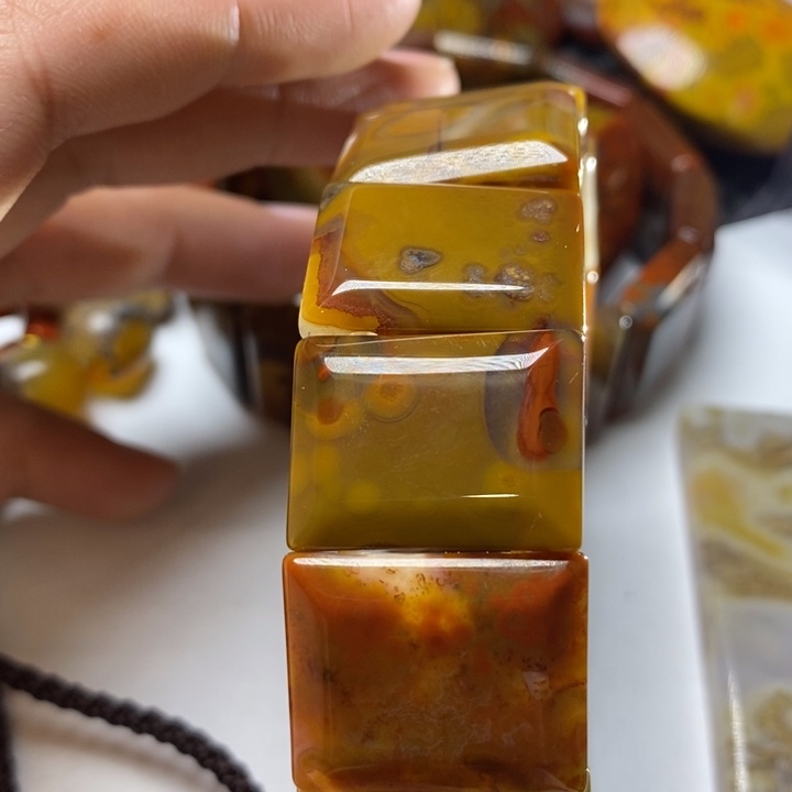 玛瑙/玉髓颈饰未镶嵌