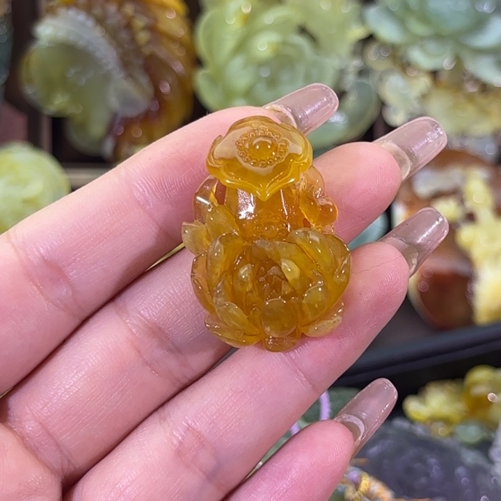 未镶嵌蛇纹石玉颈饰丑*乖