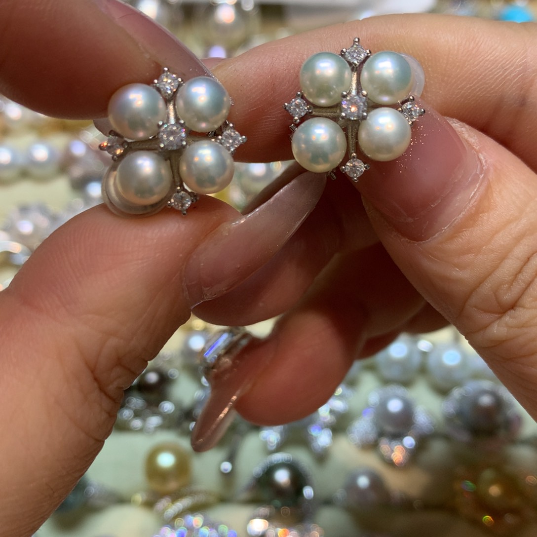 淡水珍珠耳饰未镶嵌