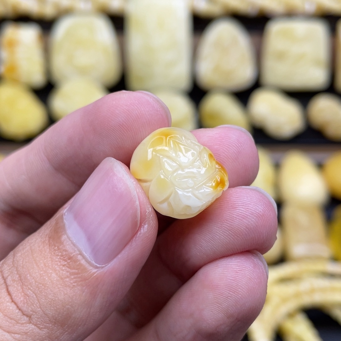 裸石琥珀未镶嵌琥珀蜜蜡