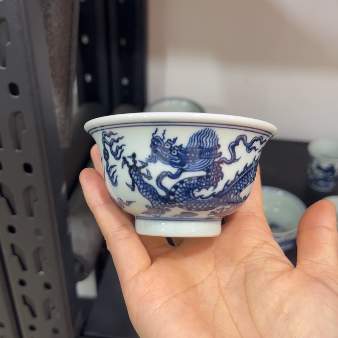 手绘仿明宣德海水龙小压手