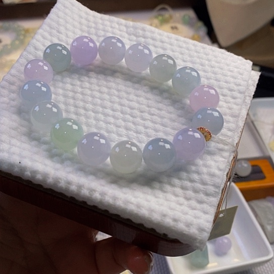 定制翡翠未镶嵌翡翠.