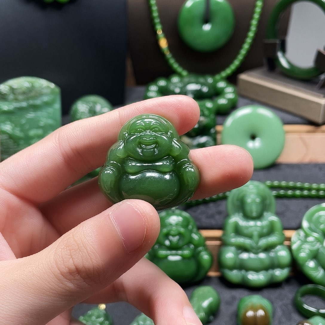 和田玉（碧玉）颈饰未镶嵌