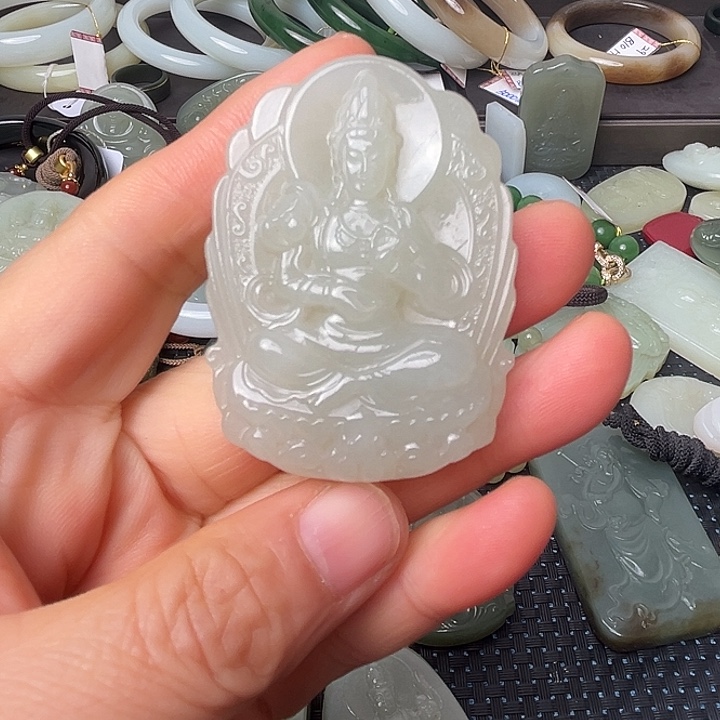 和田玉（糖玉）未镶嵌颈饰