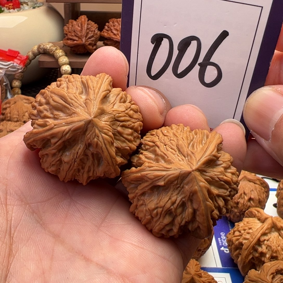 文玩核桃把件全品御龙粗筋三棱38尺寸006号