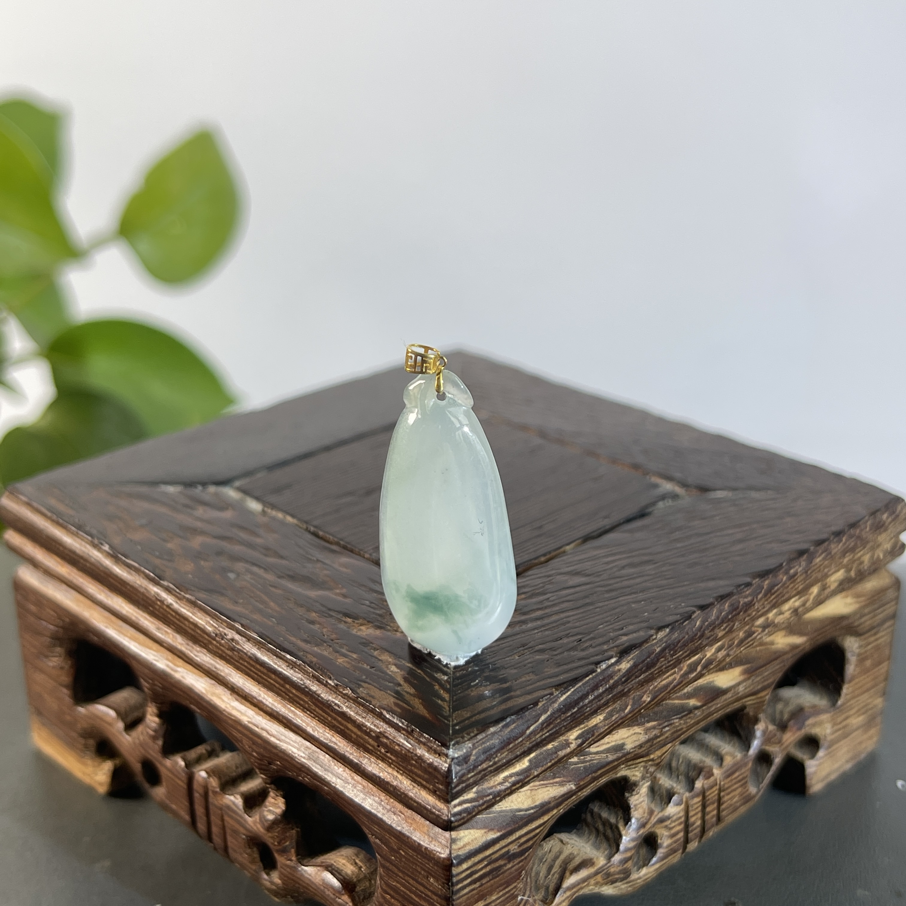 JYB27-31  天然缅甸A货翡翠  18K金扣福瓜