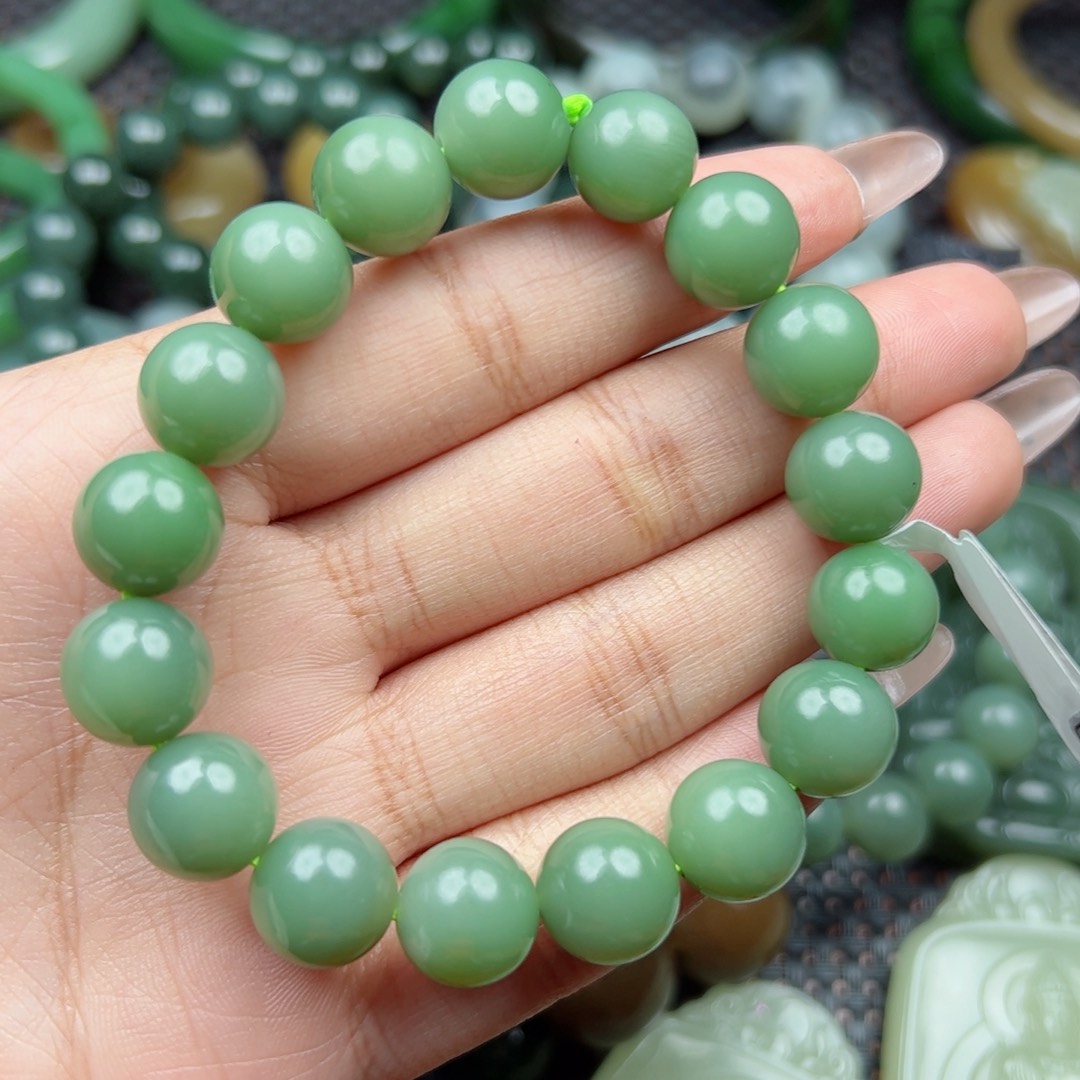 和田玉吊坠未镶嵌