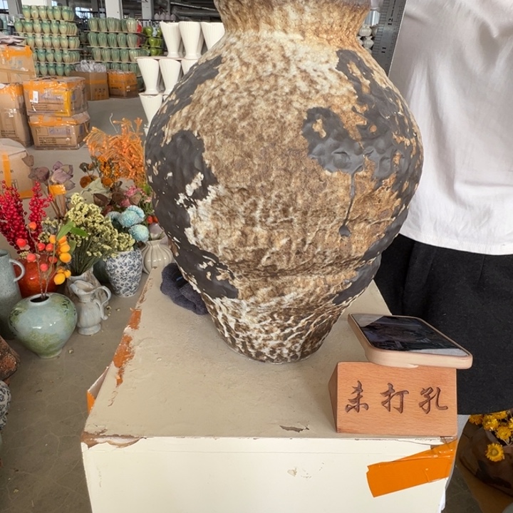 景德镇陶瓷花瓶工厂