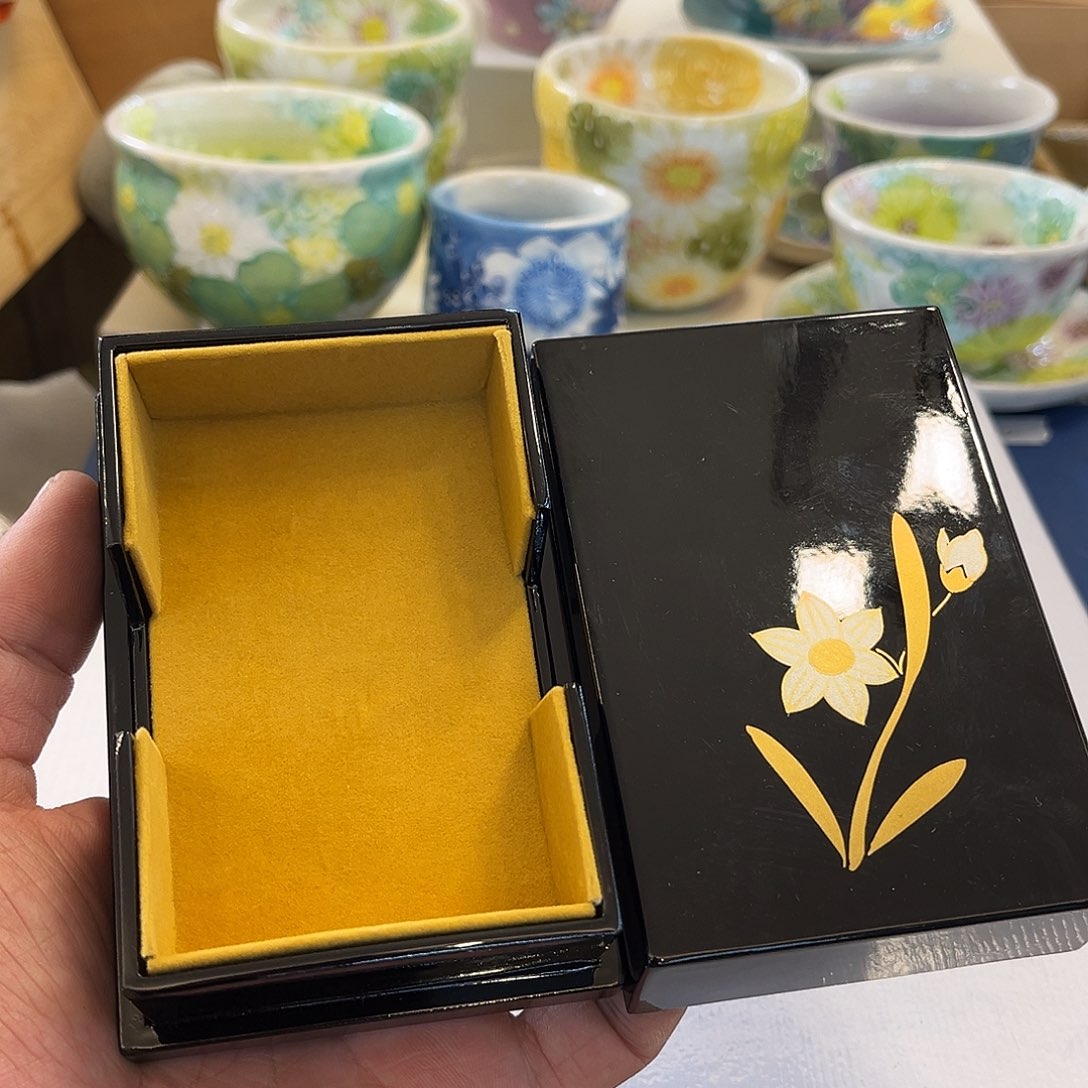 盖碗在家待一晚好舒服哟你