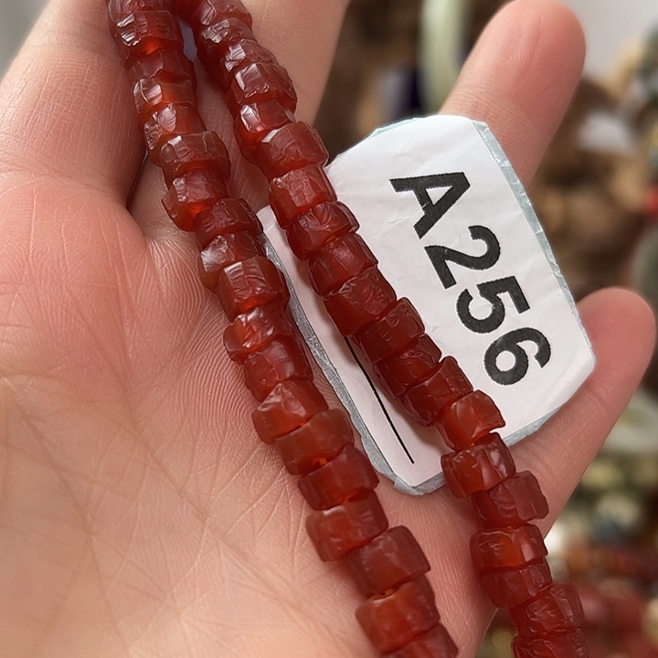 画***）玛瑙/玉髓未镶嵌颈饰