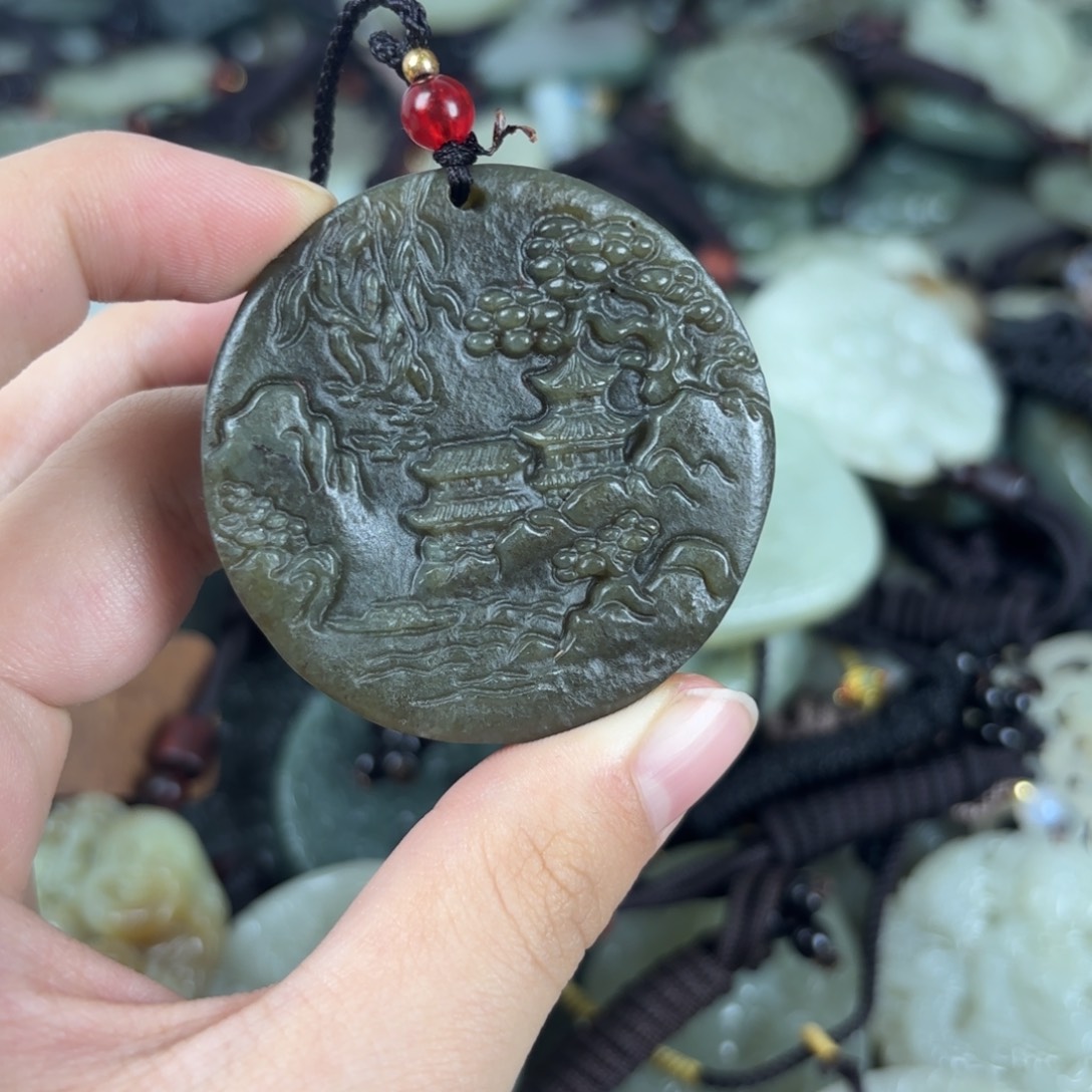 和田玉颈饰未镶嵌