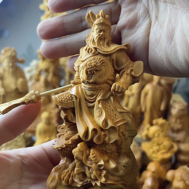 柏木（崖柏）御龙关公高12公分