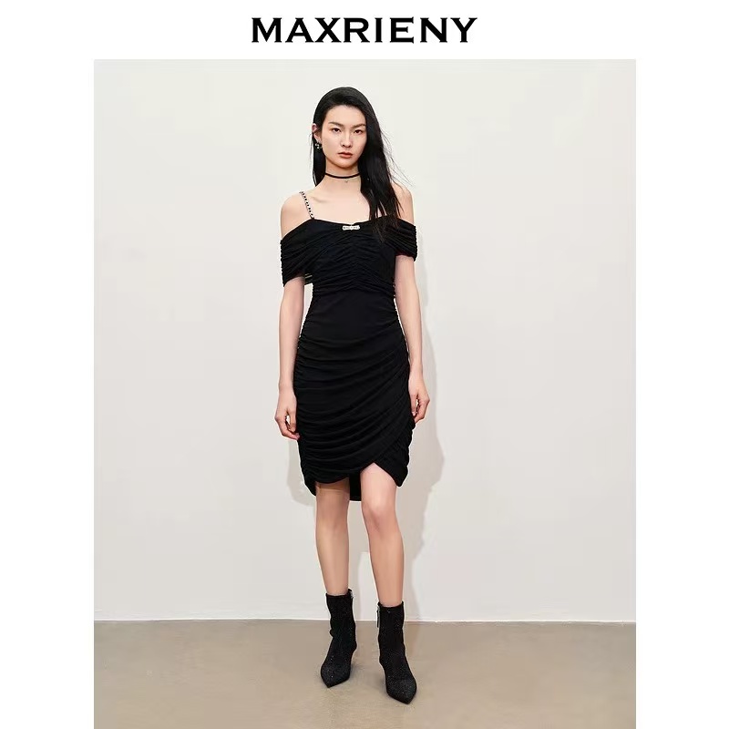 MAXRIENY精致派对抽褶一字肩吊带连衣裙