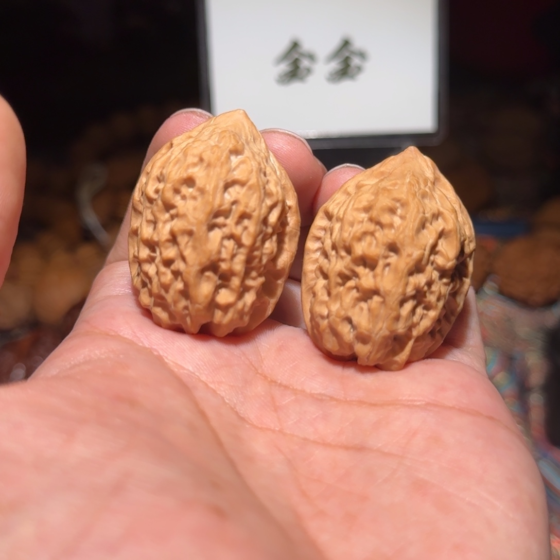 把件核桃1321沈鸡，尺寸31 31 41