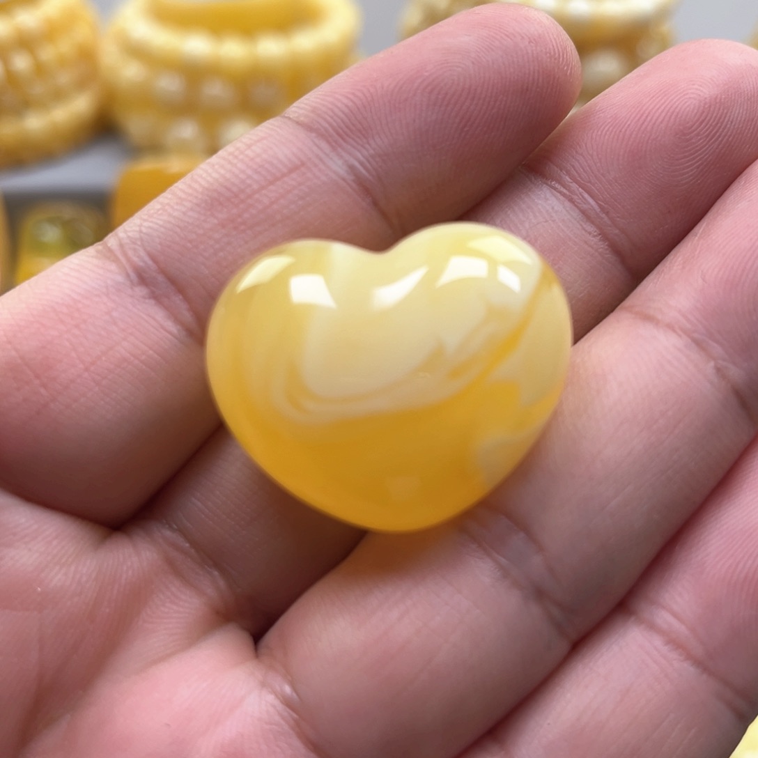 琥珀颈饰未镶嵌吊坠