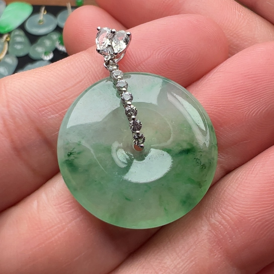 翡翠颈饰18K金镶嵌扣子22.7