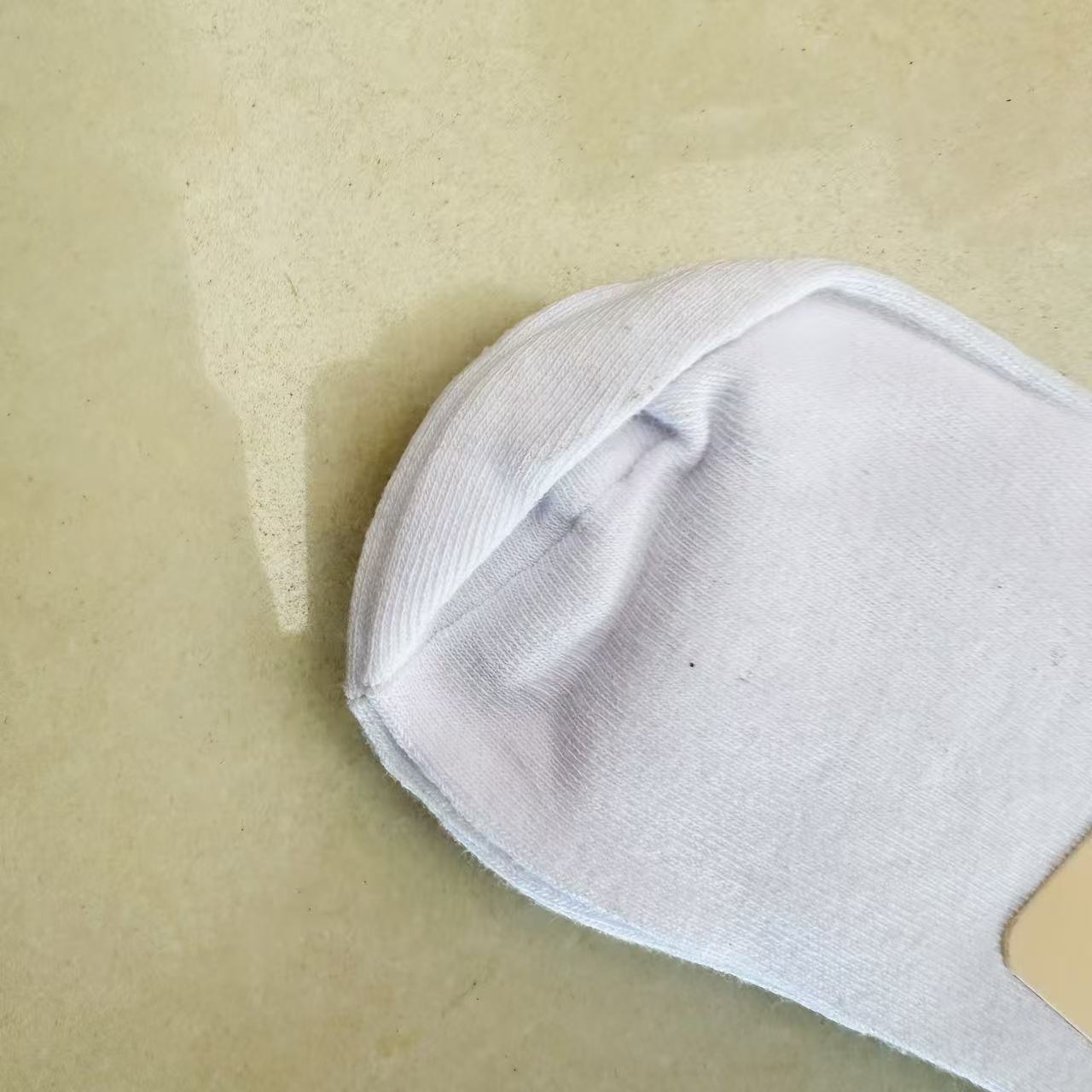 纯色白色卡通短袜