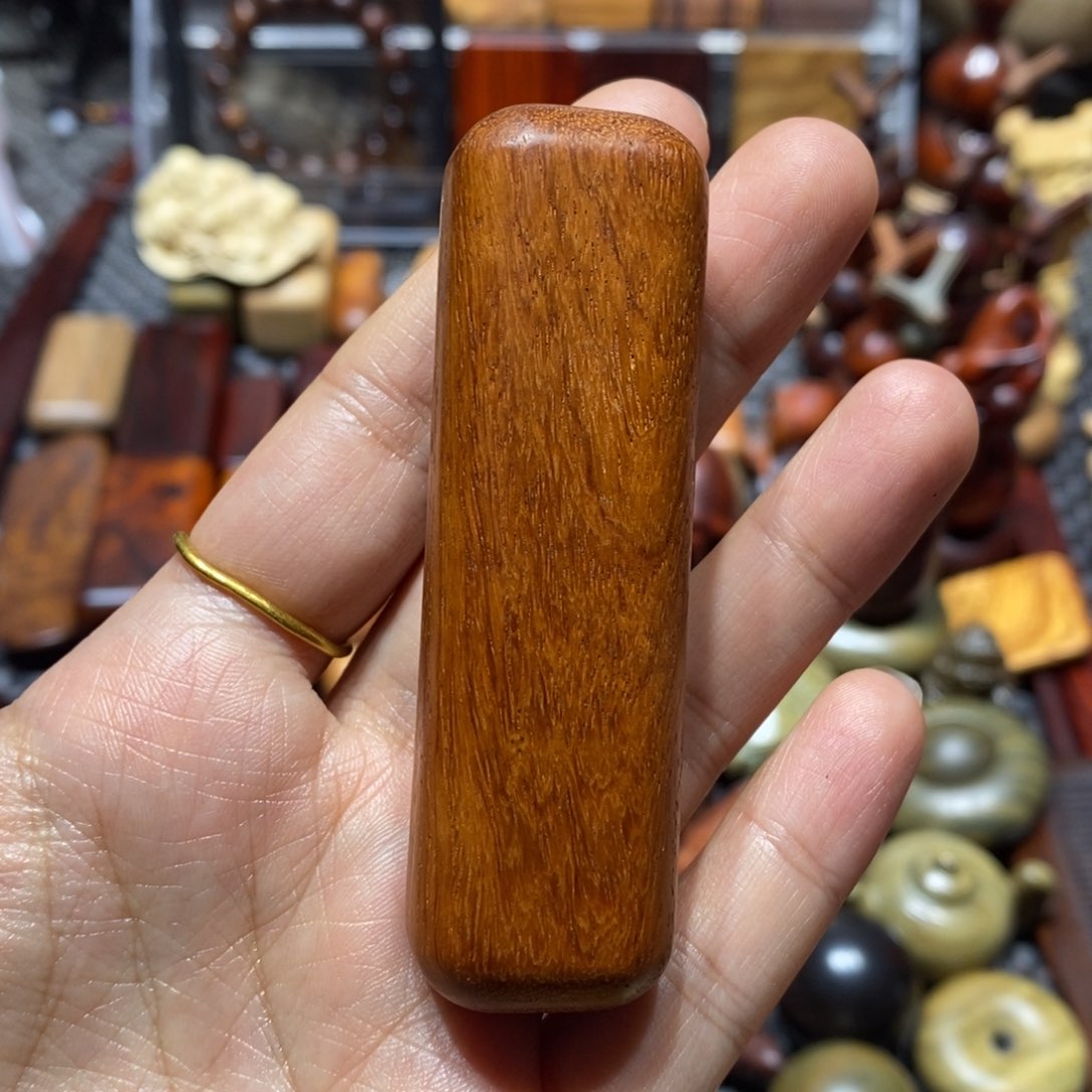 大果紫檀（缅甸花梨）M****r