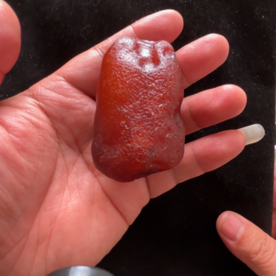 蜜蜡未镶嵌珠宝奇石