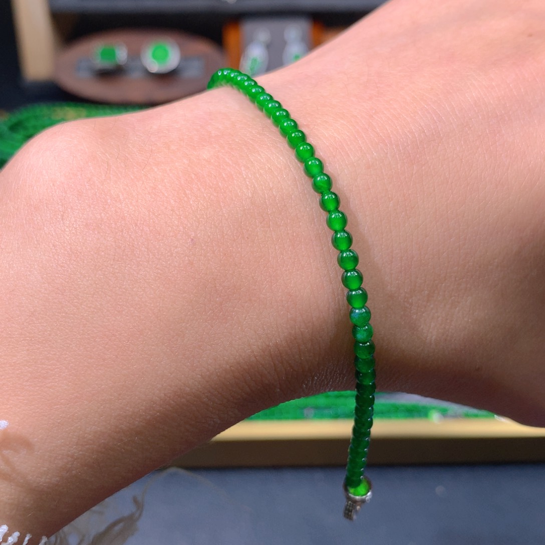 翡翠手链未镶嵌天然翡翠