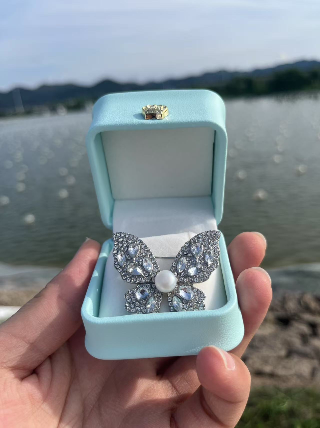 安新珠宝&经典蝴蝶款胸针 天然淡水无核珍珠 时尚百搭 轻奢韩版