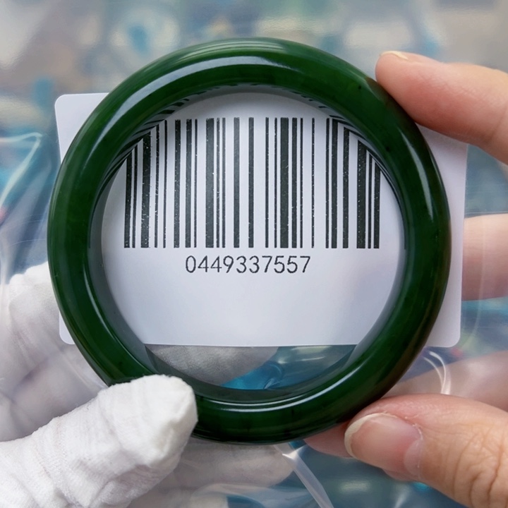 和田玉未镶嵌手镯微瑕5657