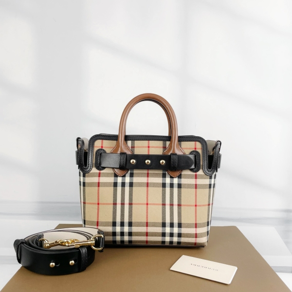 博柏利/包包/95新/市场价15600/250908zb0012