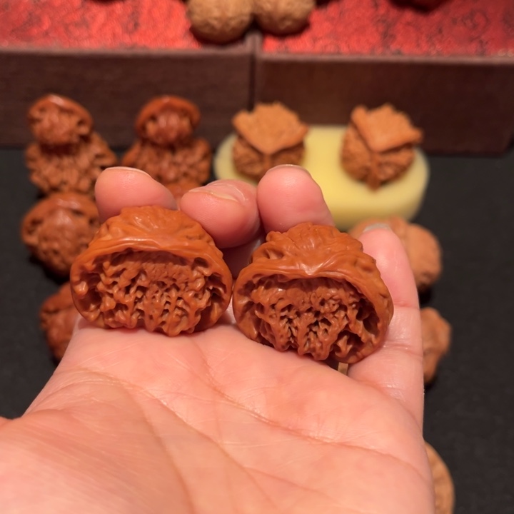 文玩核桃吊坠蛇头聚宝盆