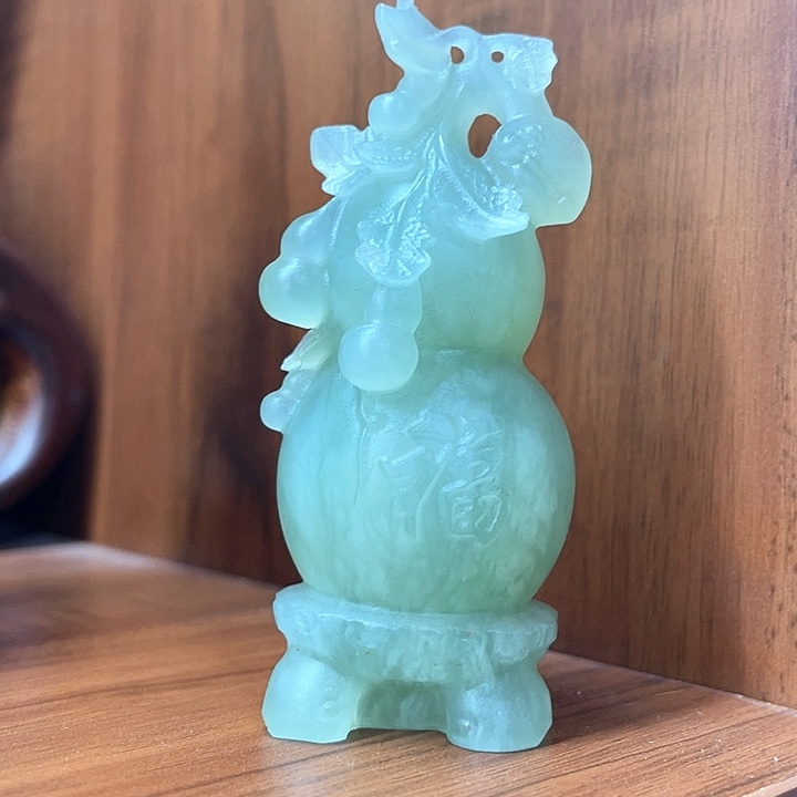 蛇纹石玉未镶嵌珠宝奇石