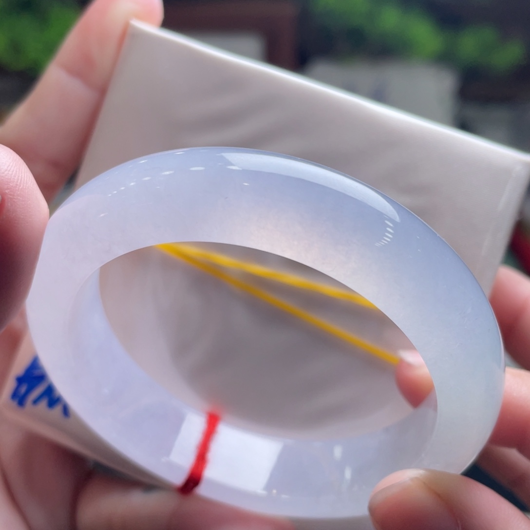 翡翠未镶嵌手镯52.8粉冰起光 