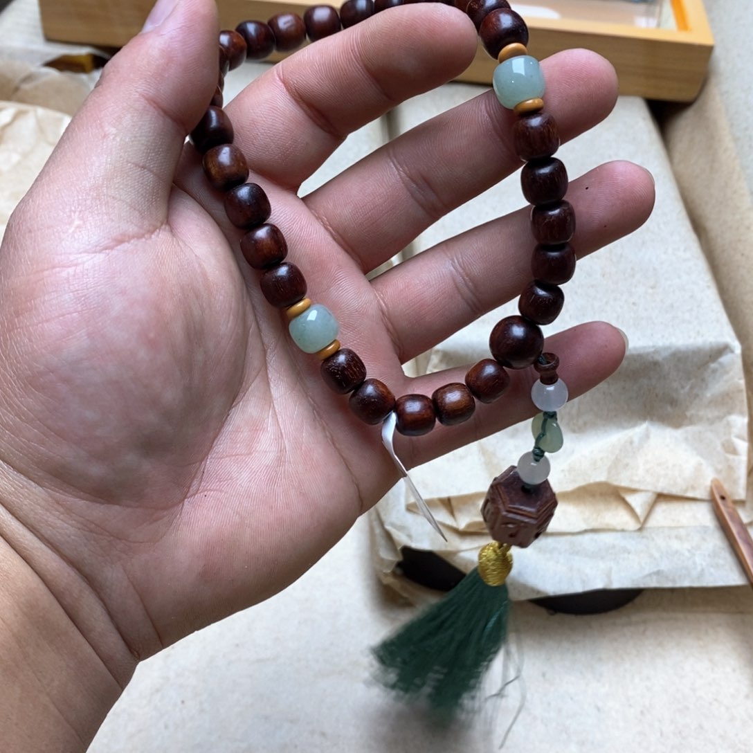 大叶紫檀（黑酸枝木类）