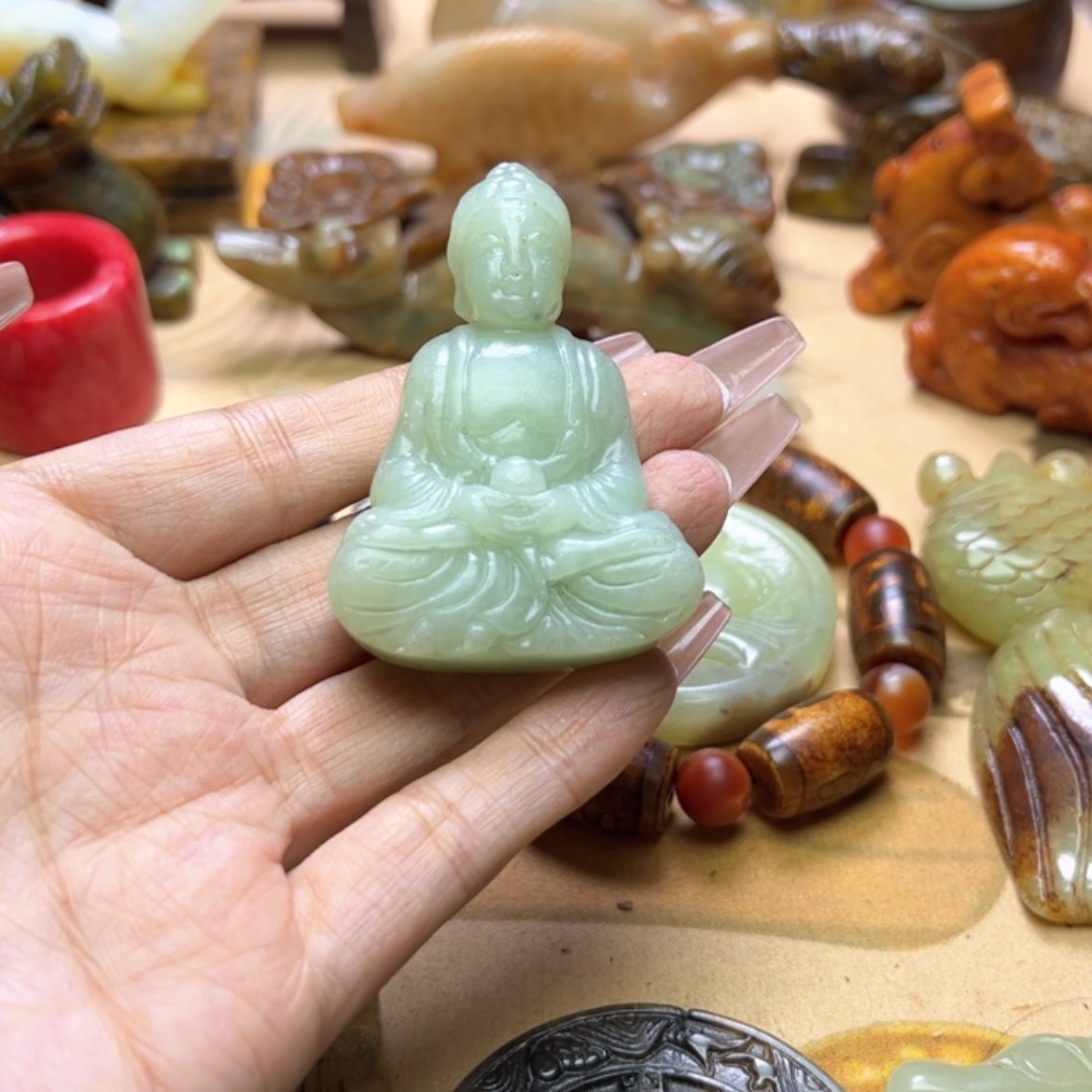 【闪购商品】蛇纹石玉颈饰未镶嵌