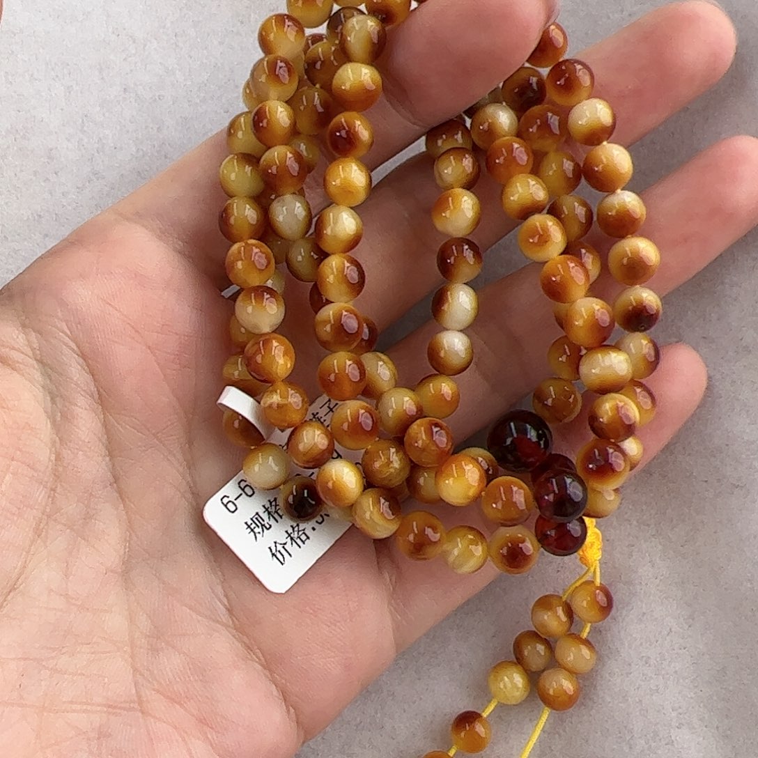 琥珀裸石未镶嵌10125033