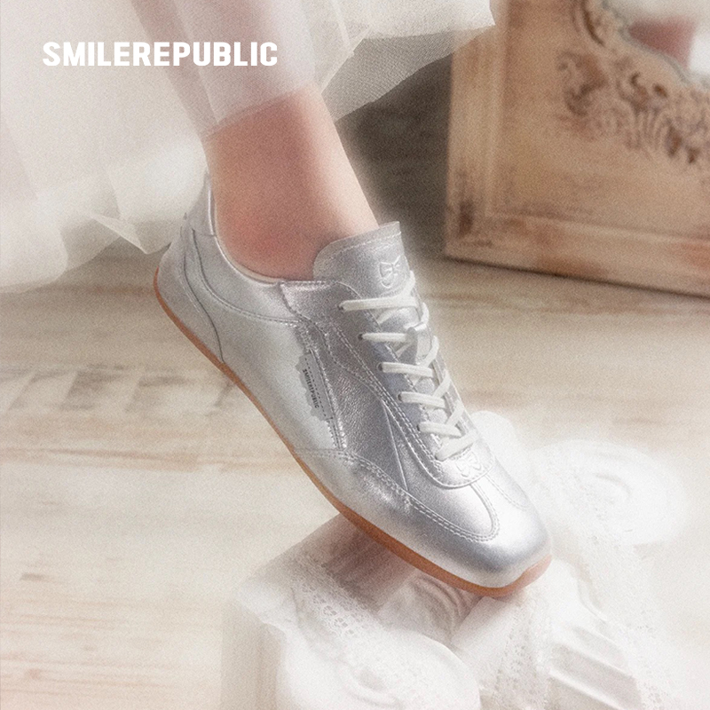 SMILEREPUBLIC  银色/白色拼接德训鞋潮流百搭舒适时尚小众不撞款