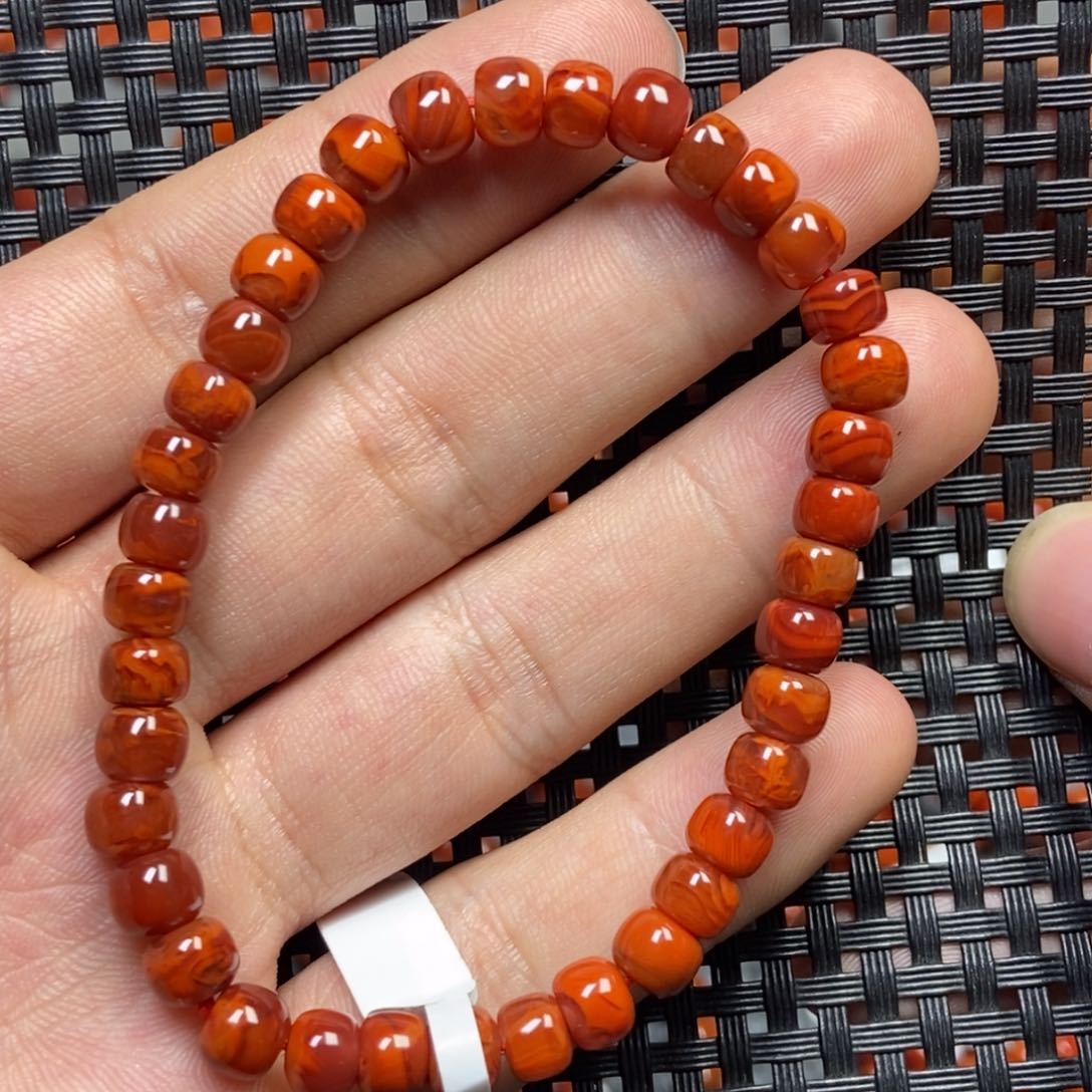 南红玛瑙手串未镶嵌6mm