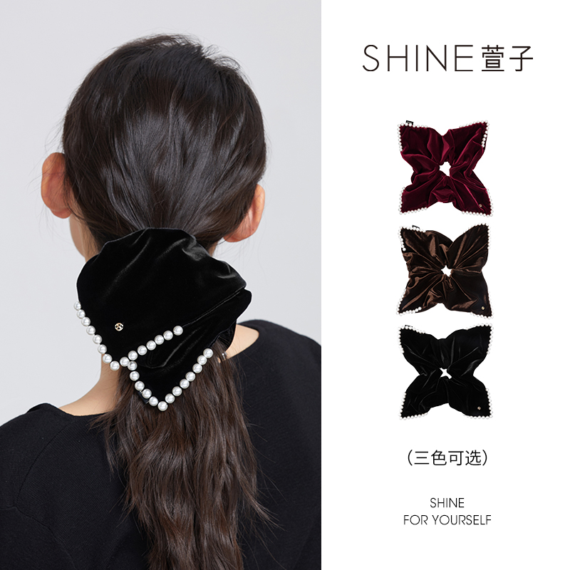 萱子SHINE三色丝绒方巾发圈赫本风珍珠秋冬法式百搭优雅贵气头饰
