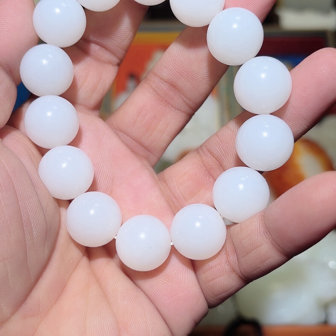 和田玉手串未镶嵌.**孙