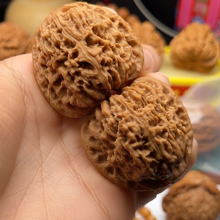 桃核吊坠文42+三角南疆石