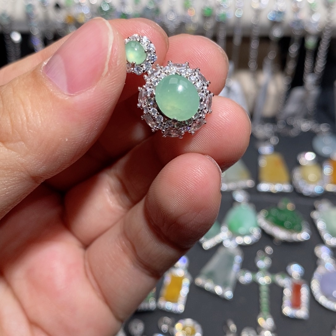 翡翠银S925镶嵌颈饰n j k o