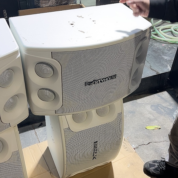 8新  不包邮派对屋12寸卡包音箱一对价