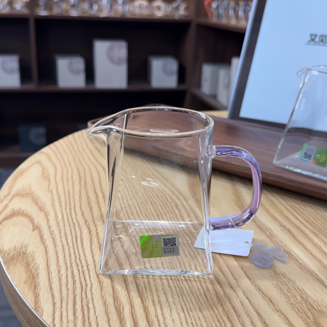 禾器瀚然浅紫色。。。