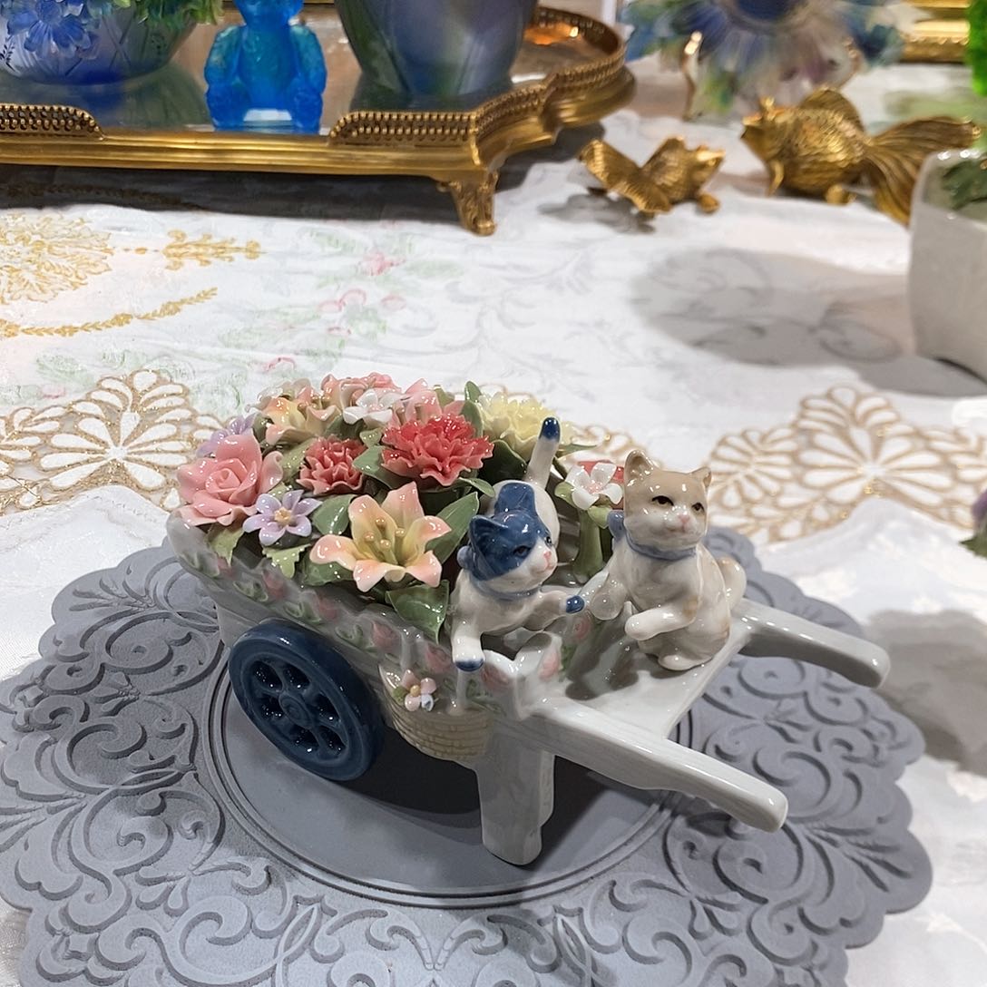 摆件0220骨瓷猫咪花车摆件礼盒装